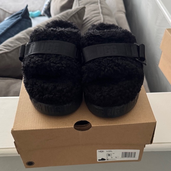 UGG Black Fluffita Slippers / Slides - Picture 1 of 5